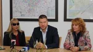 Кметът обеща маса за тренировки на състезателите по канадска борба