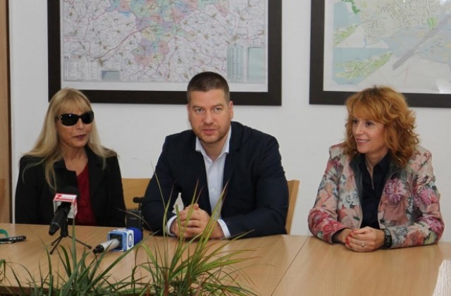 Кметът обеща маса за тренировки на състезателите по канадска борба от клуб „Августа“