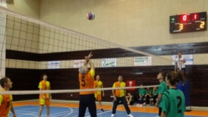 Общинските съветиници от Нова Загора победиха във волейболен мач