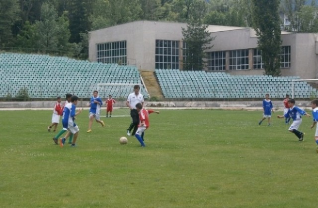 Стартира Ученическата футболна лига в Кюстендил