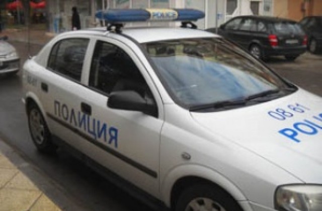 Криминално проявена жена открадна 62 лева от къща в Пчеларово