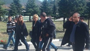 Омбудсманът Мая Манолова слезе под земята при миньорите в Бабино