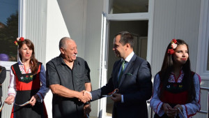 Прерязаха лентата на нова сграда във Власатица