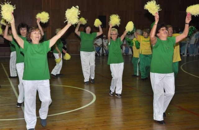 Републикански преглед за гимнастиците от третата възраст в Димитровград