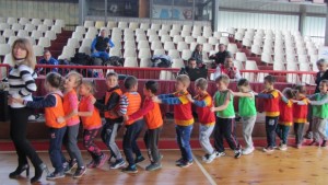 Деца и родители се включиха в забавна спартакиада