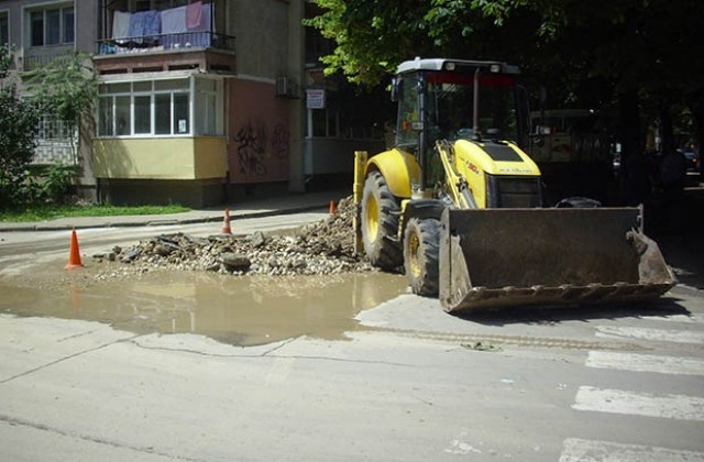 „ВиК“ ще плаща асфалтирането на настилката след отстраняване на авария