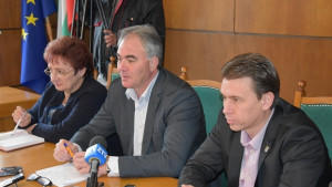 Георг СпартанскиНа този етап партиите спазват джентълменски подписаното споразумение