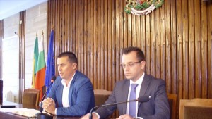 Кмет и съветници отново предлагат 300 лв патентен данък за