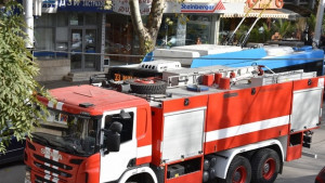 Два екипа пожарникари гасиха къща в село Крушовица