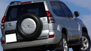 Полицията издирва сива Toyota Land Cruiser