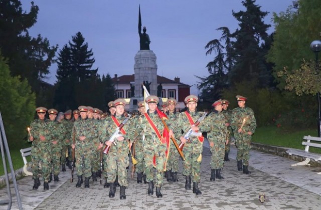 Старопрестолният град отбеляза празника на Търновския гарнизон