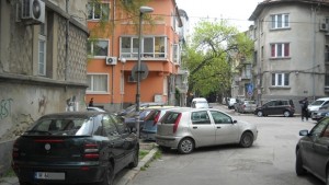 200 лева глоба за паркиране по тротоарите в Търговище