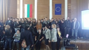 210 работни места на Младежка трудова борса в Дупница