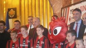 Не шест а осем млади футболисти заминават за Милано