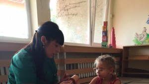 Деца се преобразяват с помощта на метода Монтесори