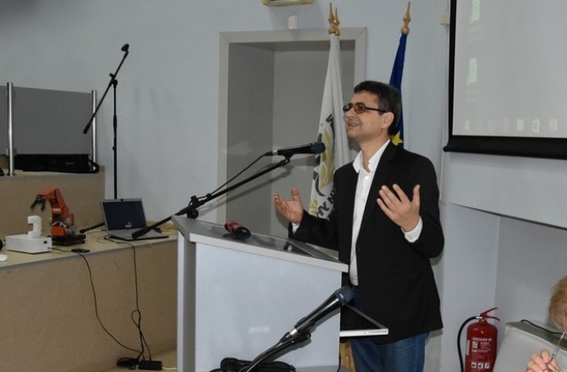 Първа Ученическа конференция по линия на БАН проведоха в МУ- Плевен