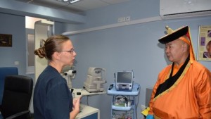 Проф Нацагдорж Монголската медицина лекува не само тялото но и