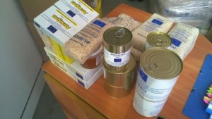 Раздават по 13 кг храни на социално слаби