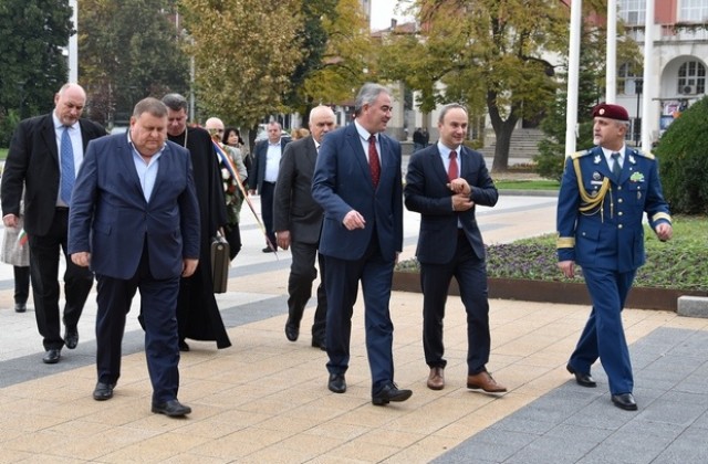 Новият румънски посланик с първо официално посещение в Плевен