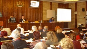 Съветниците гласуваха почти единодушно 300 лева данък за такситата