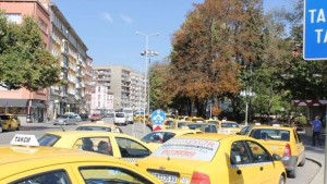 Цената на таксиметровите услуги в Габрово се повишава от днес