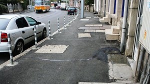 Появили се дефекти по прясно ремонтираната улица Козлодуй ядосаха столичани