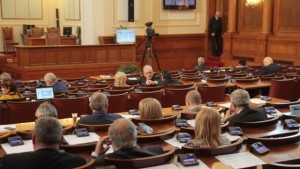 Как държавата ще помага на безработни намиращи работа в друг