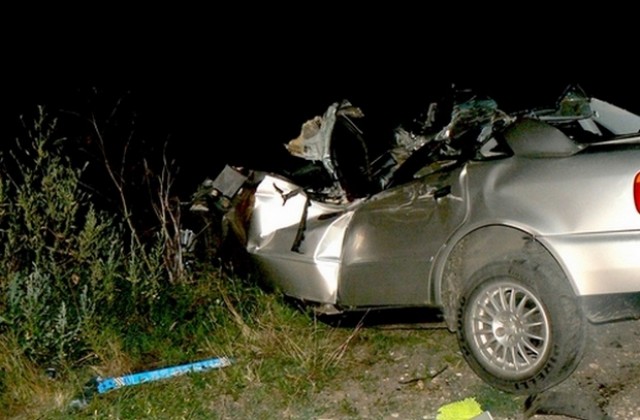 Мъж загина на място при челен удар край ловешкото село Малиново