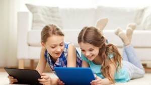 Колко вредни са екраните за децата