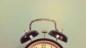 Върнахме часовниците с час назад