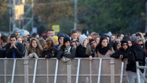 Двама с боксове задържани преди концерта на Слави