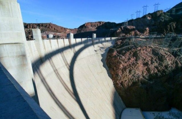 Таджикистан започна строежа на язовира с най-висока стена в света