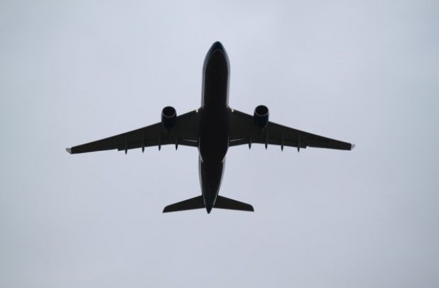 Товарен самолет е изчезнал в Индонезия