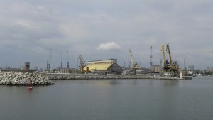 Пристанището ще има корабнефточистач