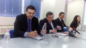 Извадиха 12 млн фалшиви евро от яз Мечка трима са