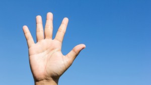 Какво означава ако показалецът ви е покъс от безименния пръст