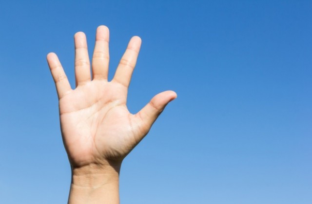 Какво означава, ако показалецът ви е по-къс от безименния пръст?