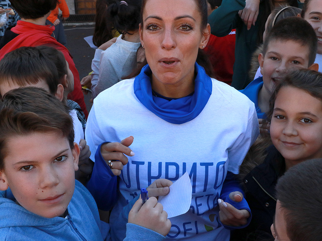 Ивет Лалова в символичен спринт срещу диабета с участието на децата от 119 СОУ в София