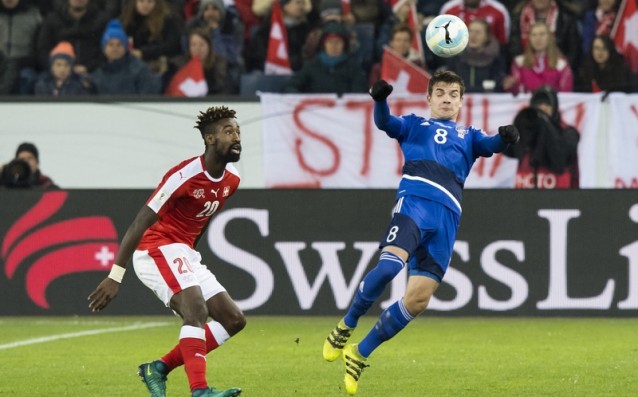 Швейцария ще играе без защитниците Йохан Джуру и Франсоа Мубандже