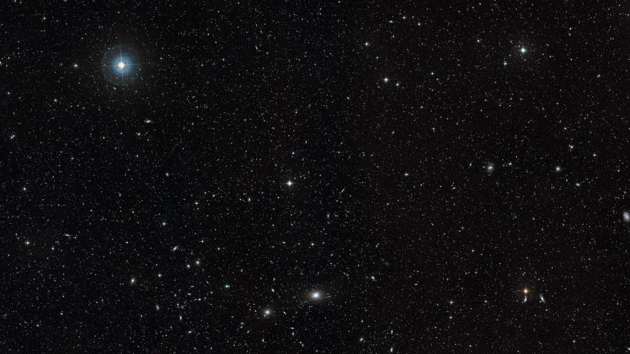 Астрономи откриха 72 "невидими" галактики