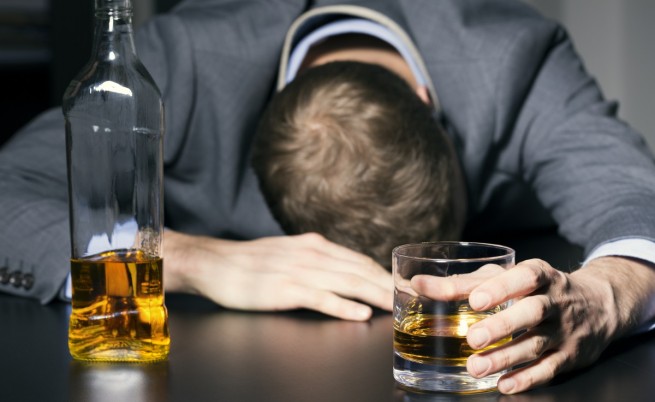 Анонимни алкохолици: 40% от българите злоупотребяват с алкохола