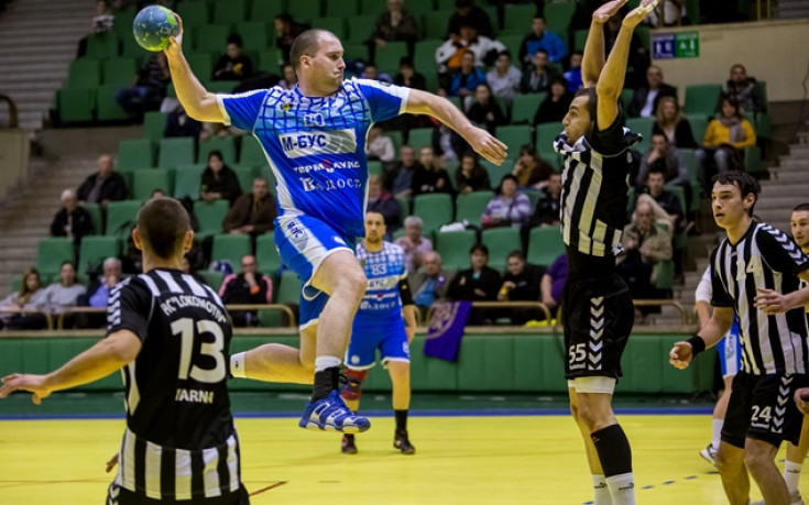 Локо Варна ще зимува на върха в хандбалния шампионат