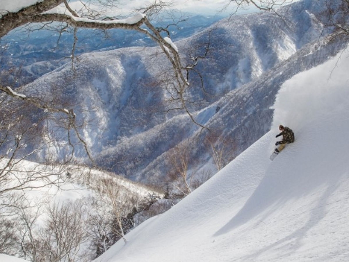 Травис Райс и Марк Ландвик се впуснаха дълбоко в японските Алпи