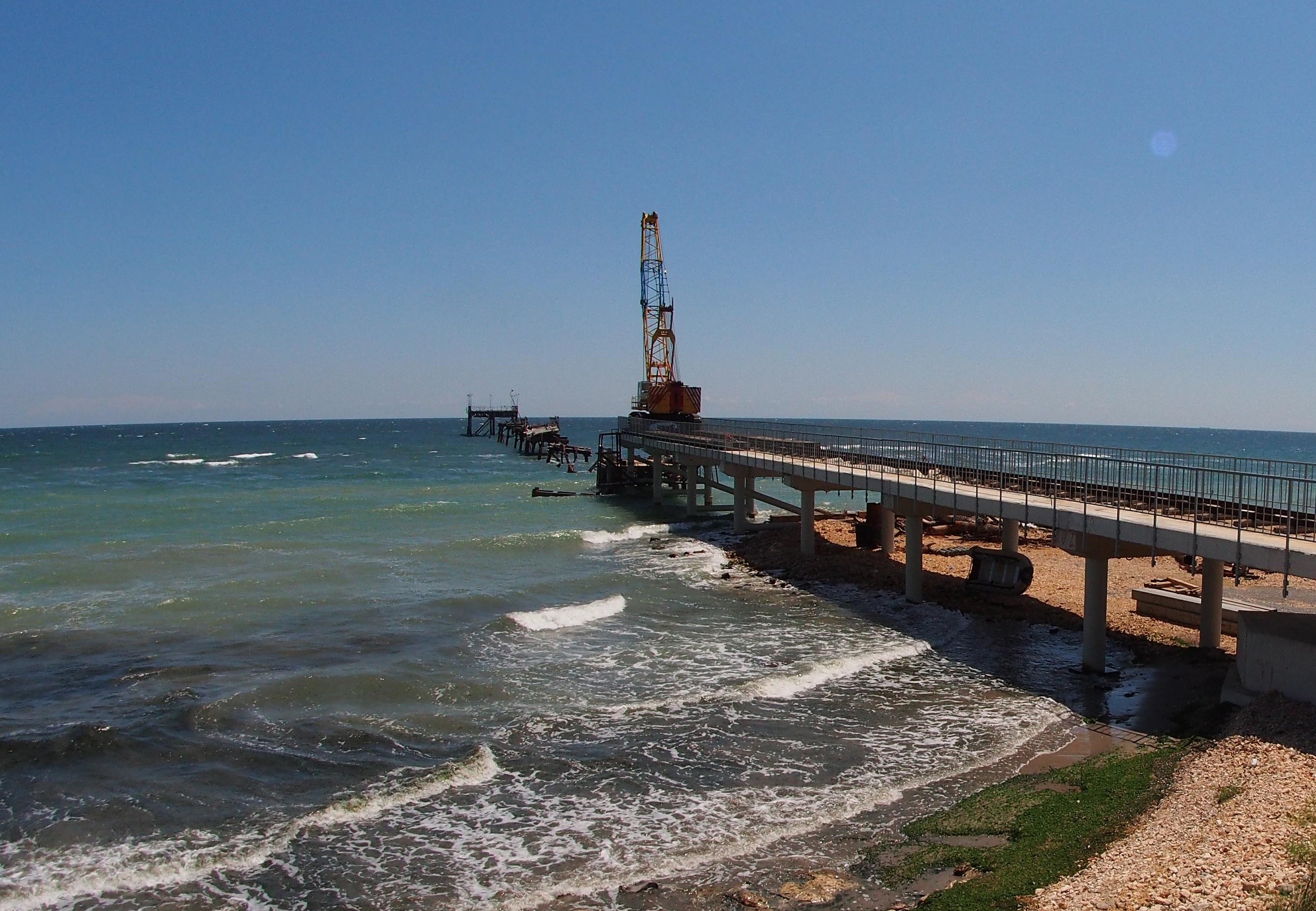 Трети ден без следа от изгубили се в морето рибари