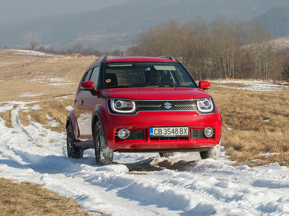 Suzuki Ignis не е най-бързият, нито е най-икономичният, със сигурност не е най-комфортният. Но без съмнение е най-компактният, има офроуд характеристики, с които ще засрами поне половината от SUV моделите два сегмента над него, а фактът, че е произведен в Япония, е атестат за качество, който клиентите ценят високо.