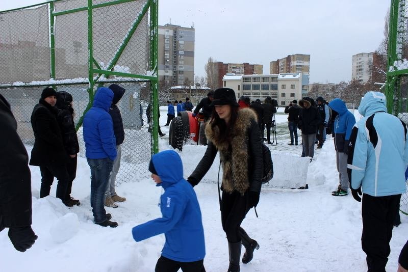 Две малки сини сърца отсрамиха феновете на първа тренировка1