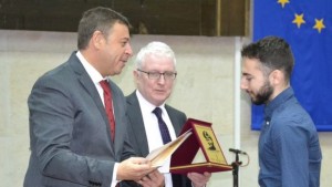 Камбитов и посланик Майкъл Форбс наградиха журналисти в конкурса Сърце