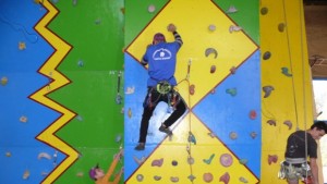 Зала за спортно катерене заработи в университета могат да я