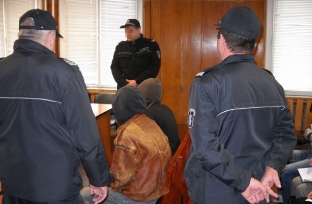 Непълнолетен изнасилил възрастна жена, задържан е за 72 часа