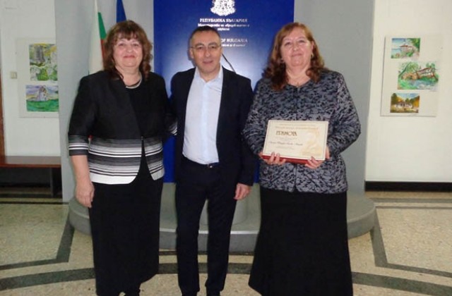 Учител от ППМГ – Враца бе отличен с престижна награда на МОН
